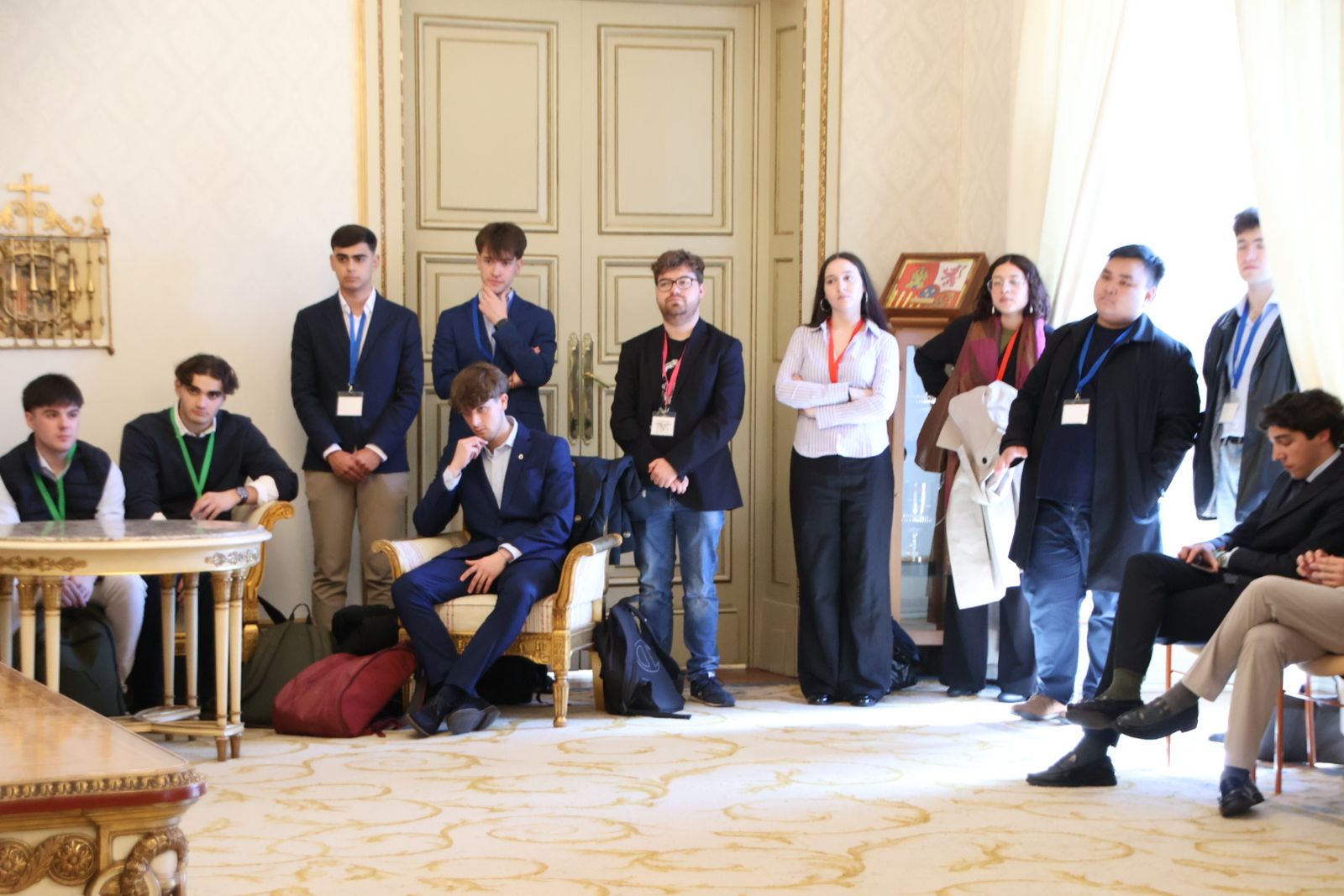 El concejal de Cultura y Turismo, Ángel Fernández, recibe a representantes de la asociación de ciencia política ASCIPO