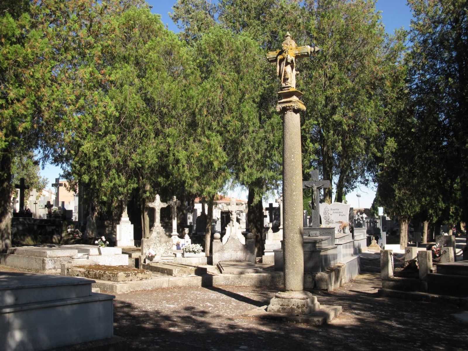 crucero-de-san-cebrian-foto-ciudadanos-por-la-defensa-del-patrimonio-2