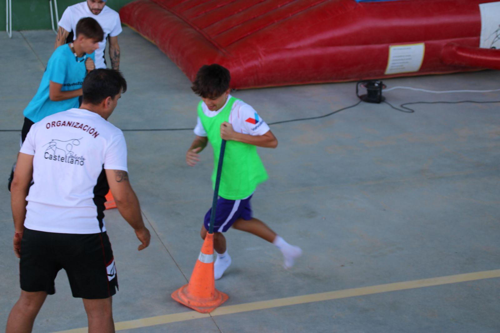 humor-amarillo-en-castellanos-de-moriscos-52