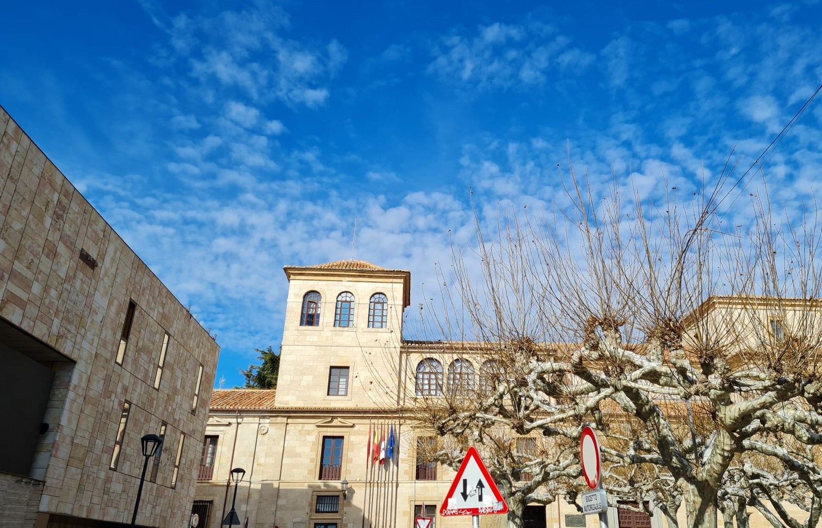 Imagen de la fachada de la Diputación