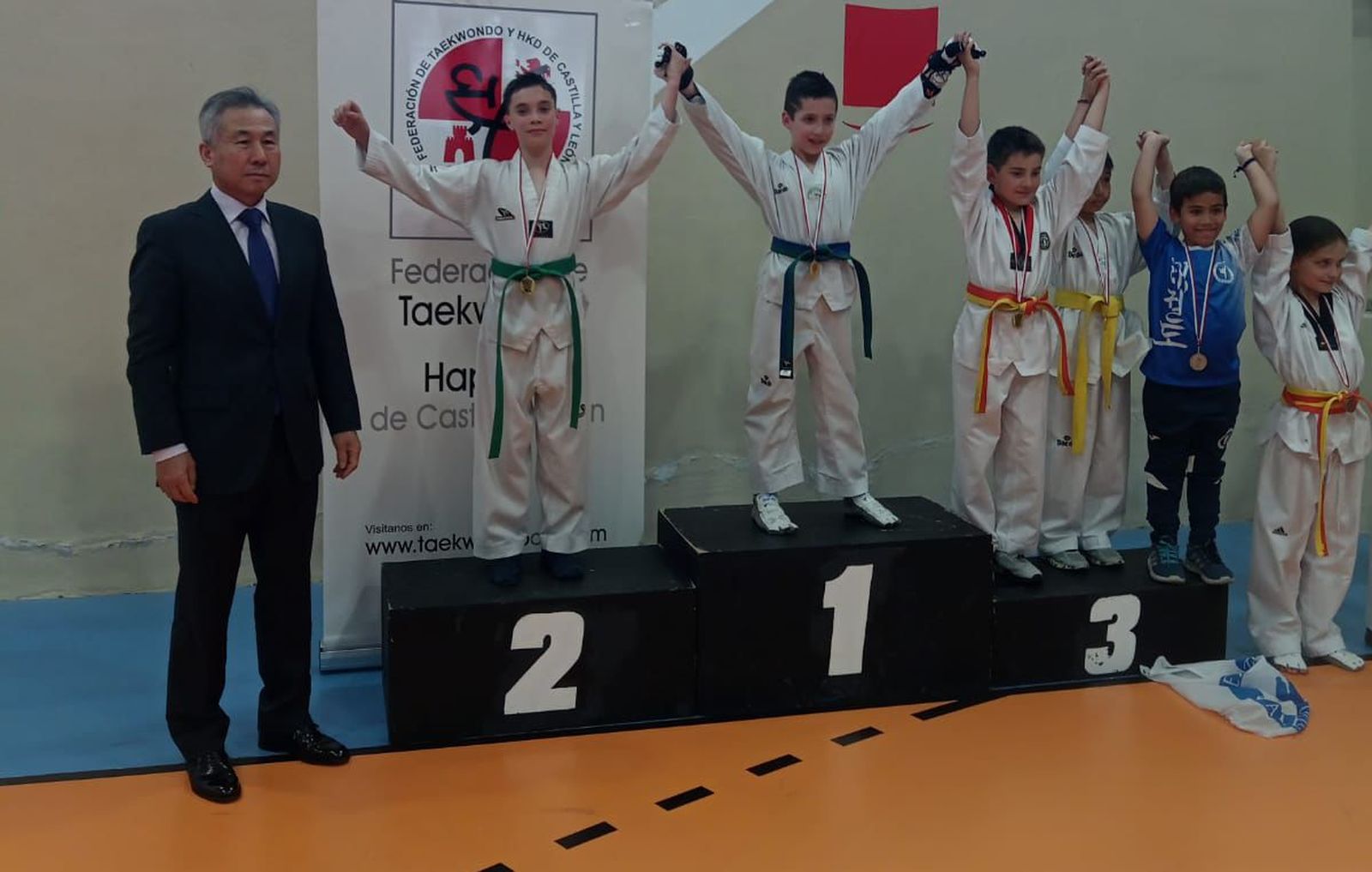 El Club Zamorano de Taekwondo consigue seis medallas de oro y de plata en el Campeonato de Castilla y León de combate