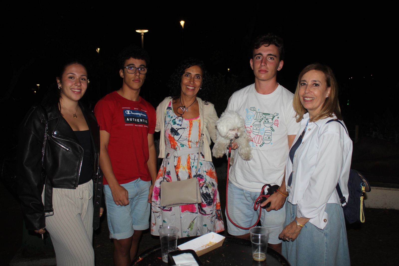 Ambiente en la Feria de Día en la tarde de este lunes