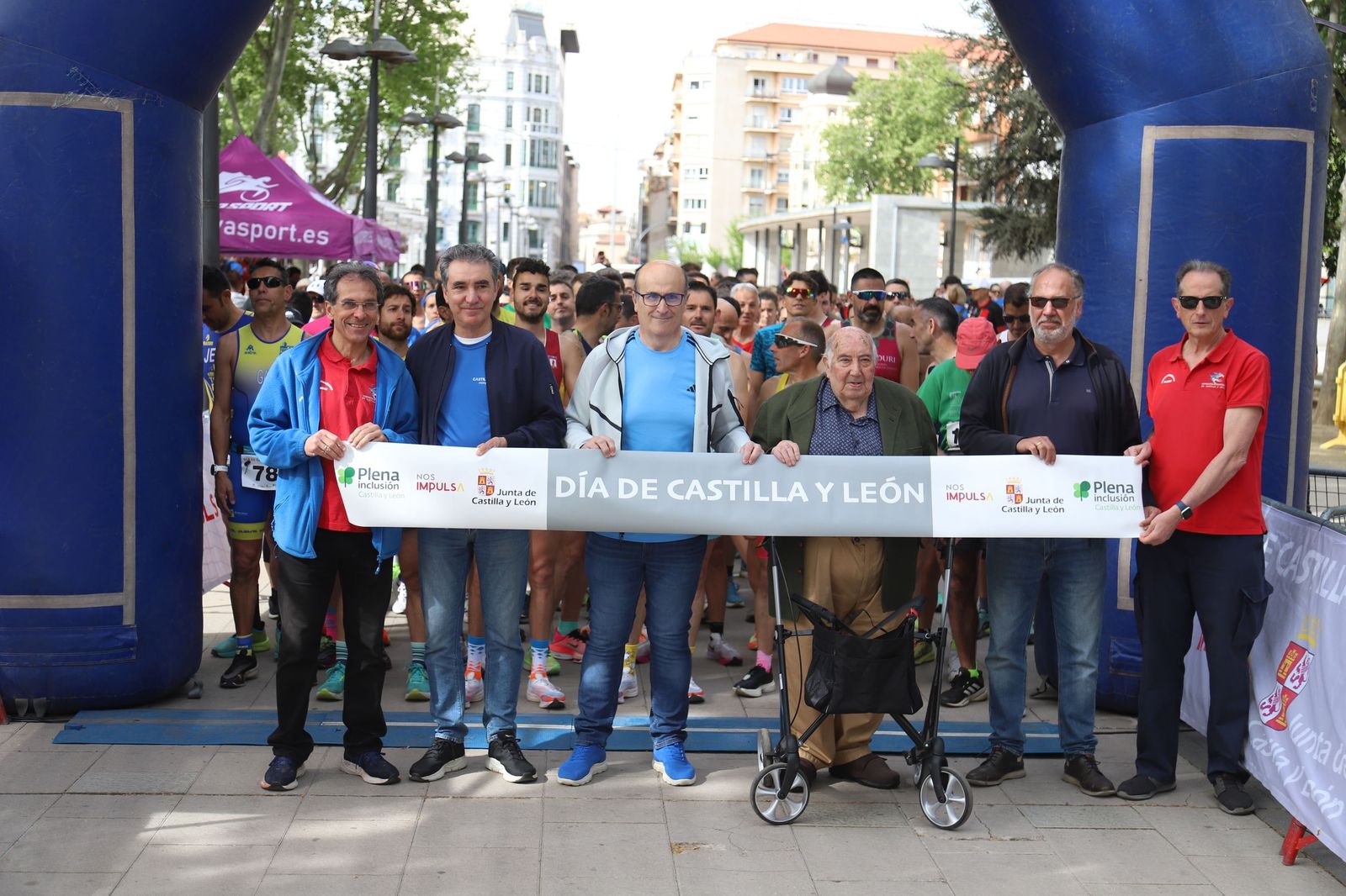 Carrera y marcha por el Día de Castilla y León en Zamora