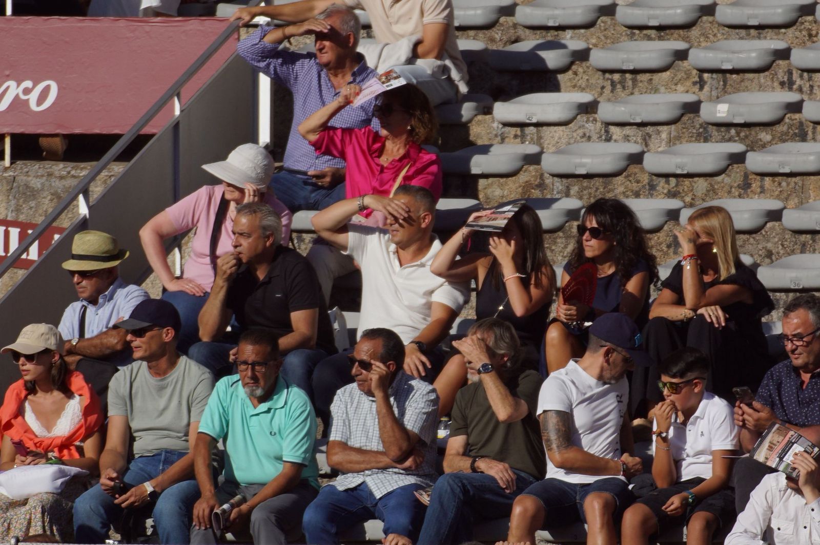Así han vivido los salmantinos el primer festejo de la feria taurina 2025: imágenes del ambiente en los tendidos y en el patio de cuadrillas