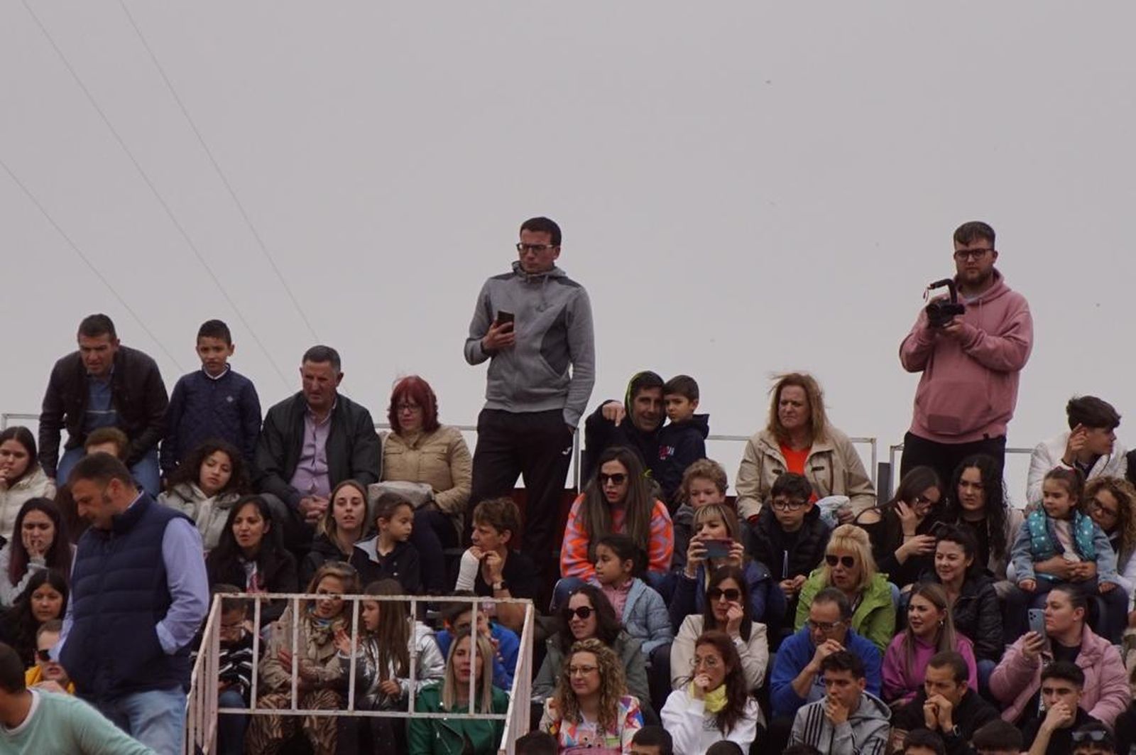 ambiente-y-participacion-durante-el-toro-del-voto-en-villoria-suelta-de-dos-toros-del-cajon-foto-juanes-6