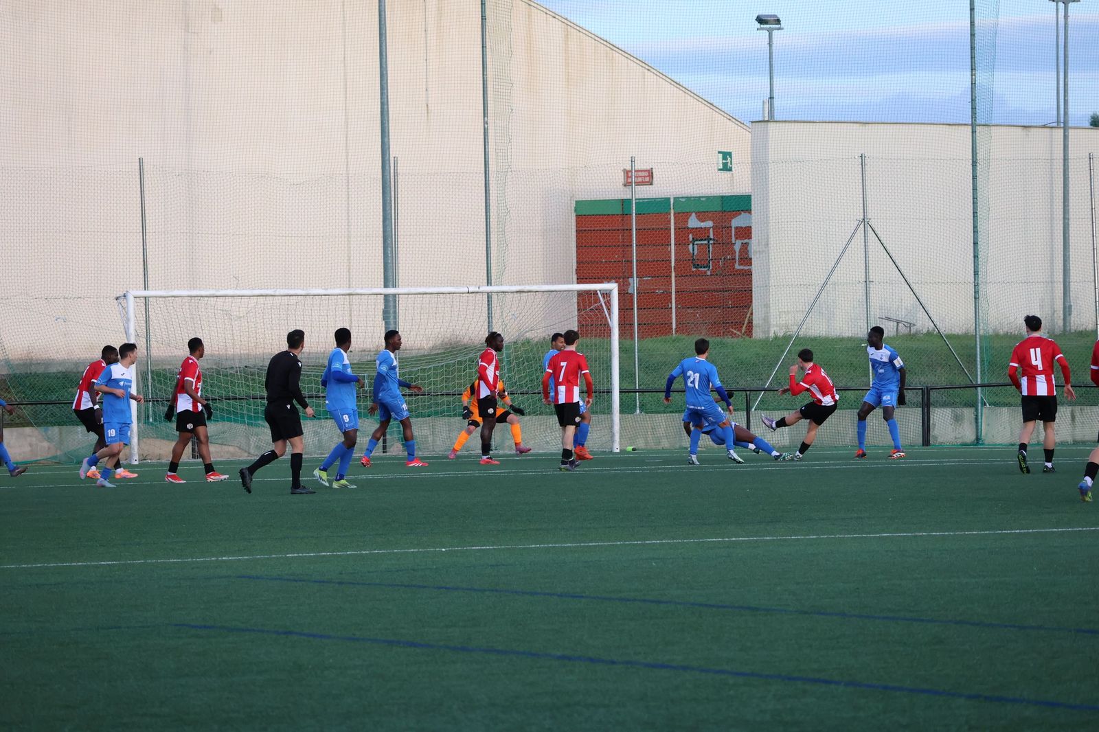 Empate del Zamora CF B ante CDF Cubillos