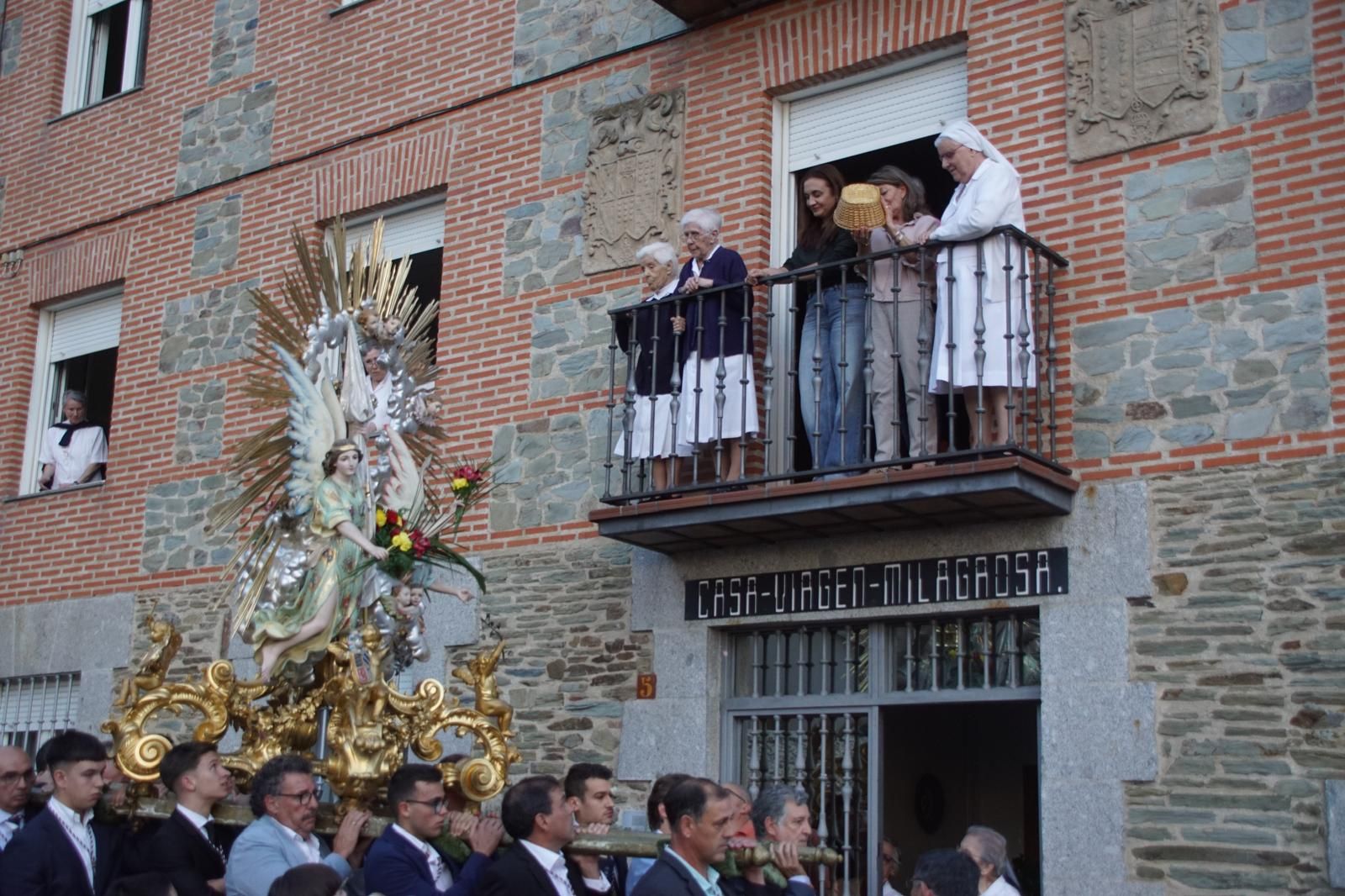 Procesión de Santa Teresa en Alba 2025 (63).jpeg