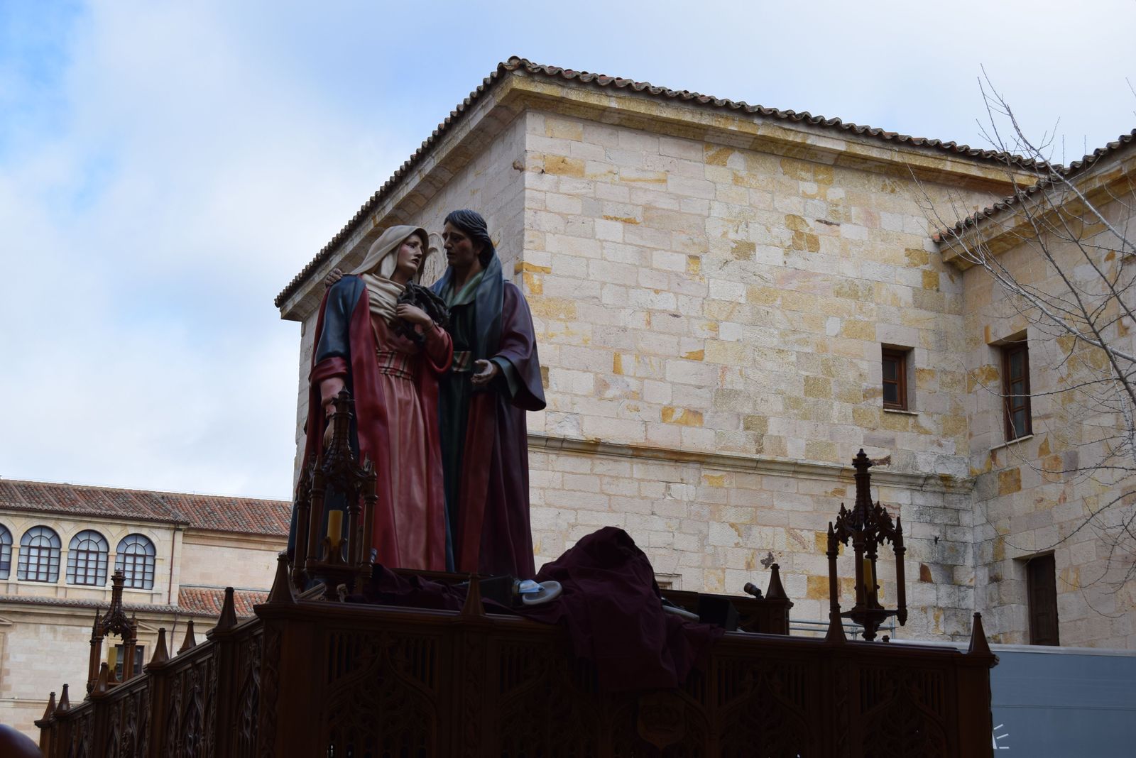 traslado-de-los-pasos-de-semana-santa-a-la-carpa-28