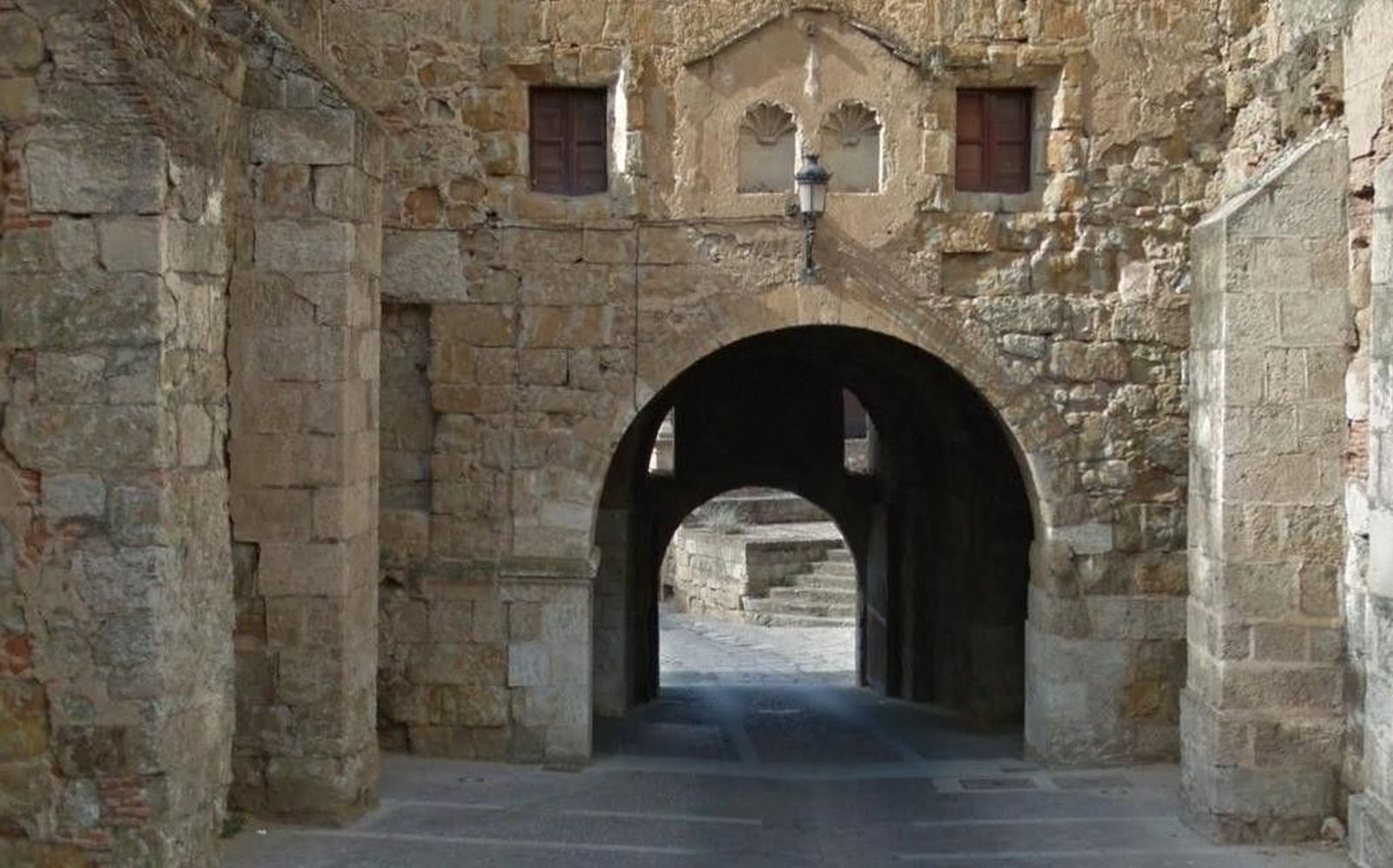 El Gobierno licita la redacción del proyecto de consolidación y restauración de la Puerta de la Colada