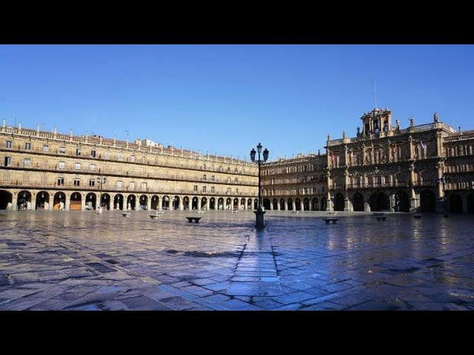 La Tuna Universitaria de Salamanca se queda en casa. Tuna Universitaria de Salamanca.