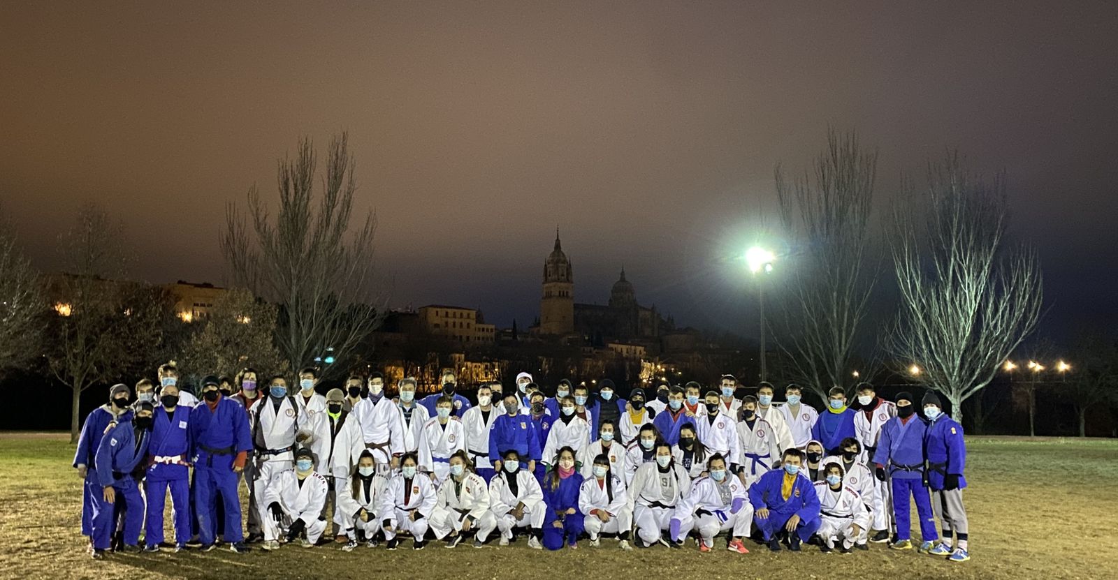 Los judokas, en el Puente Romano.