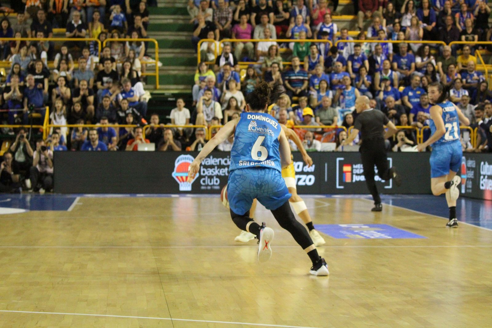 perfumerias-avenida-valencia-basket-80