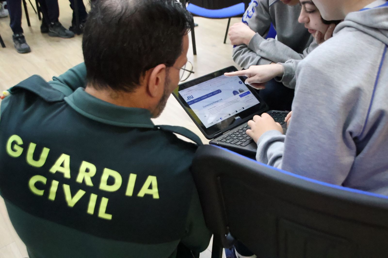 Reportaje ciberliga con Guardia Civil en Maristas