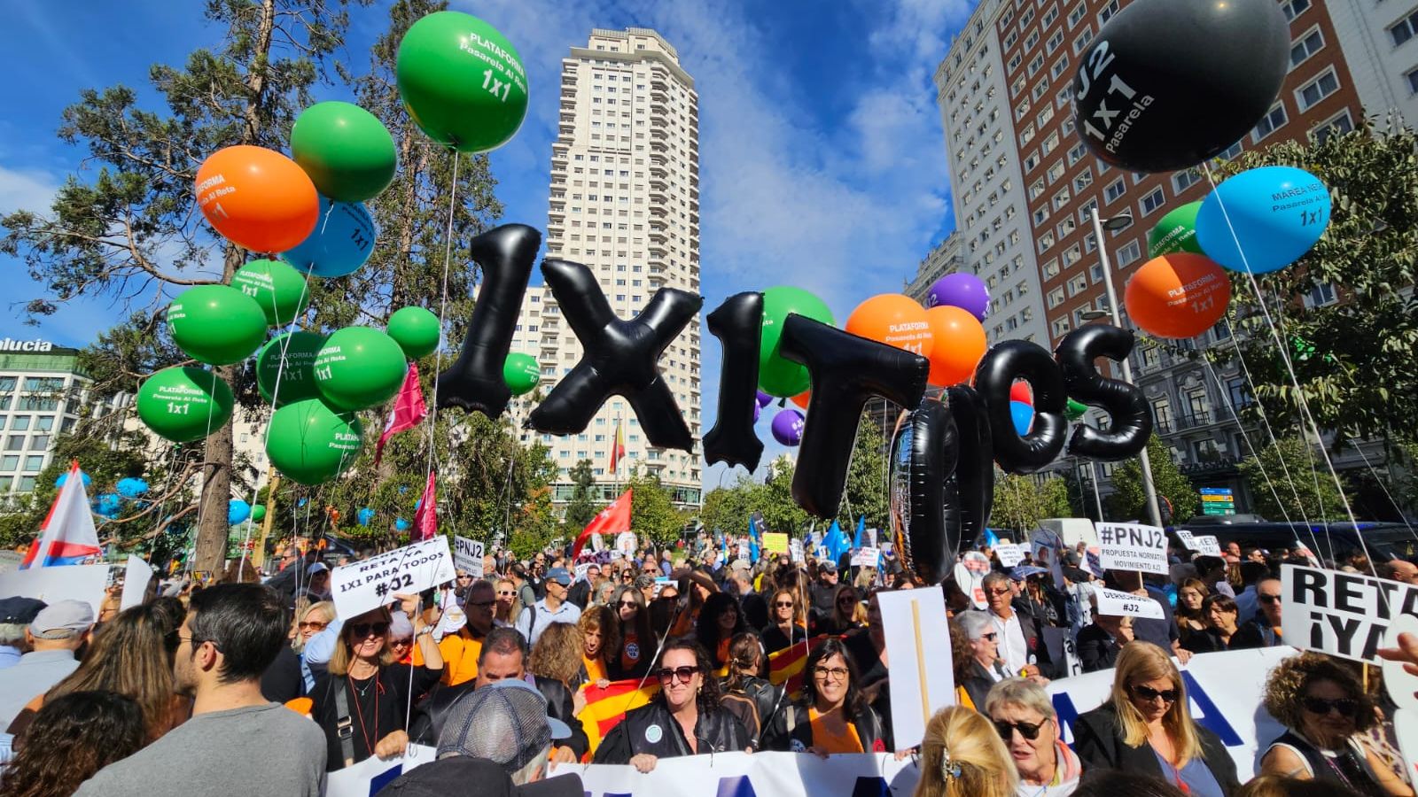 Manifestación en Madrid para exigir la aprobación de la "Pasarela 1x1"