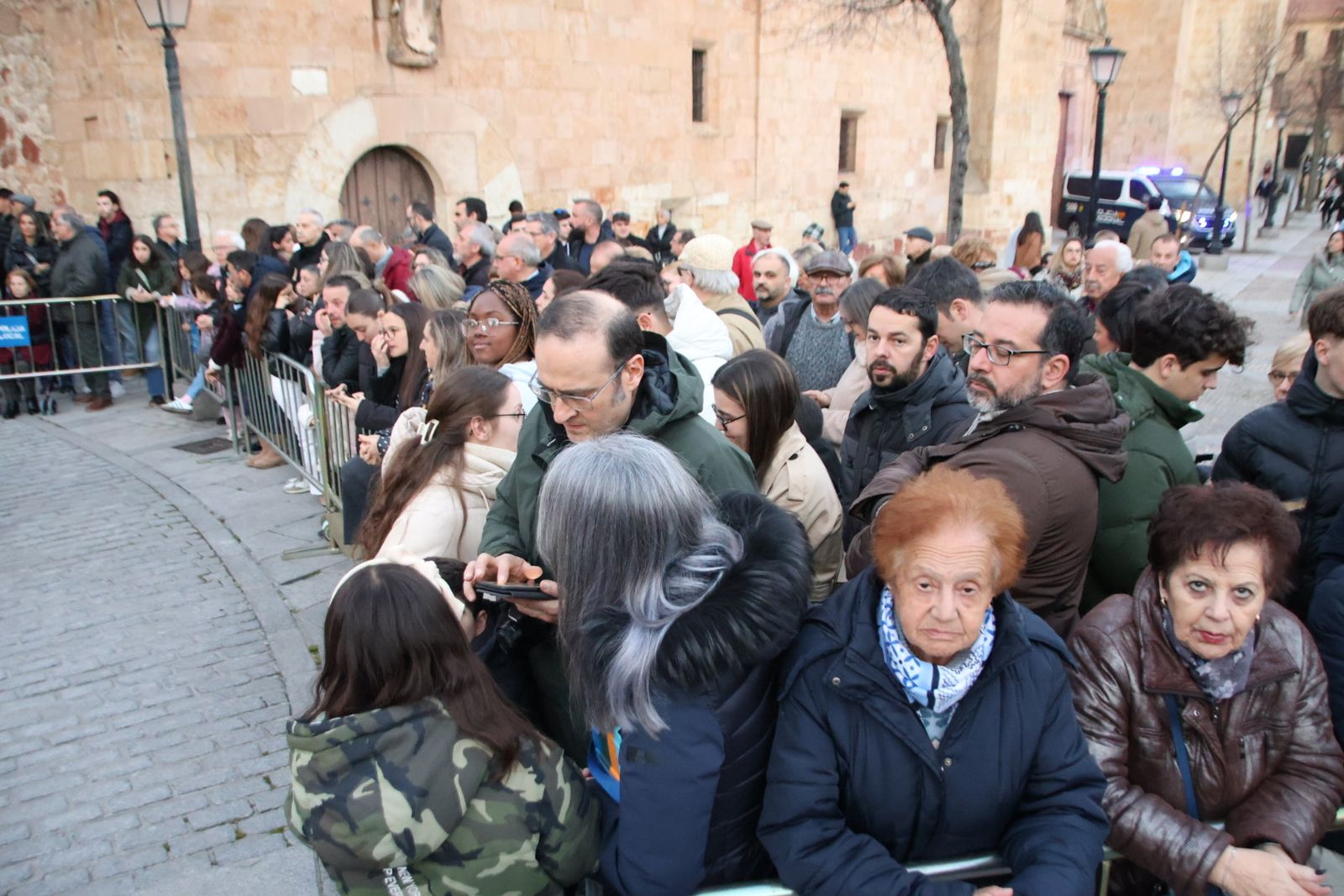 Así ha sido el ambiente en la procesión del Cristo de los Doctrinos y la Virgen de la Amargura