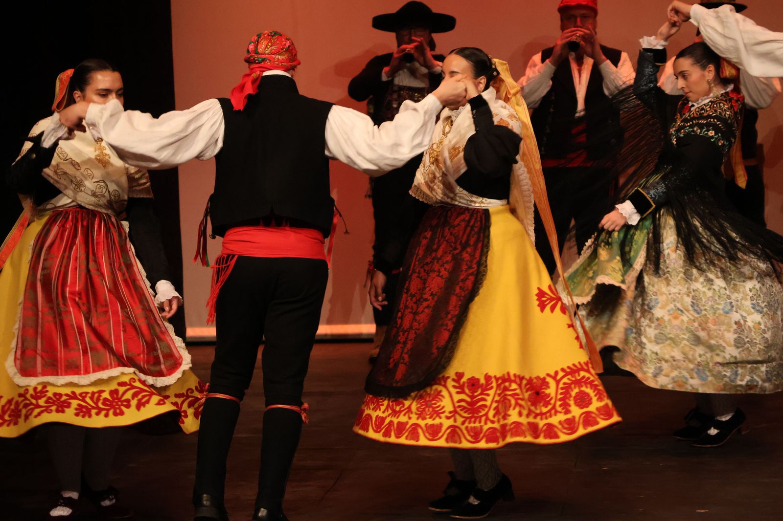 el-bolero-en-el-teatro-principal-23