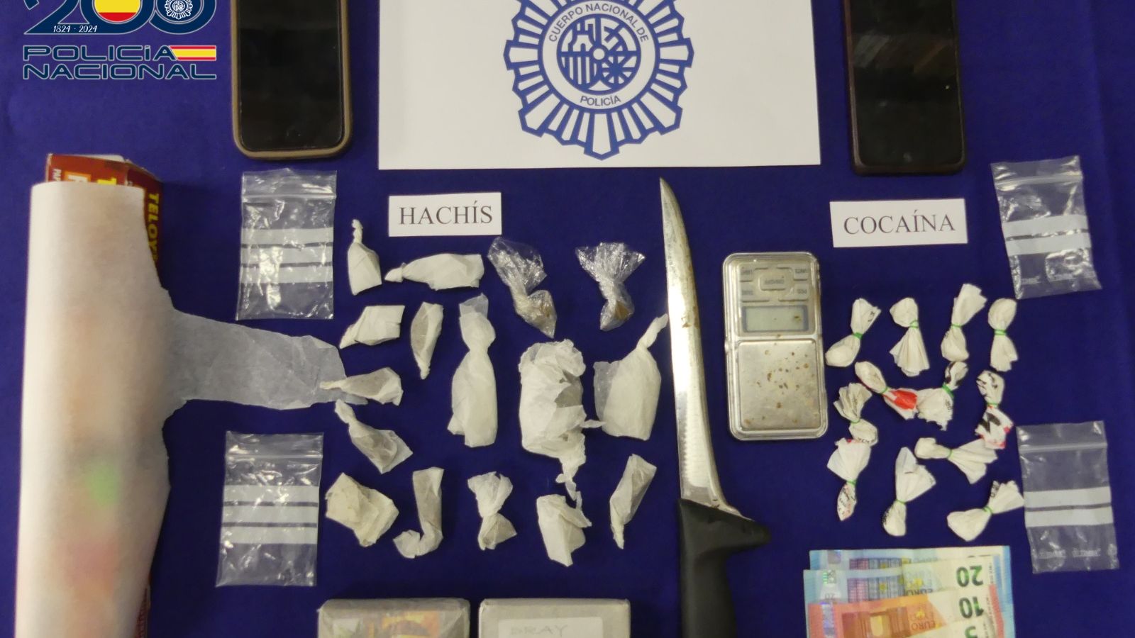 Sustancias estupefacientes y  material incautado a ambos detenidos