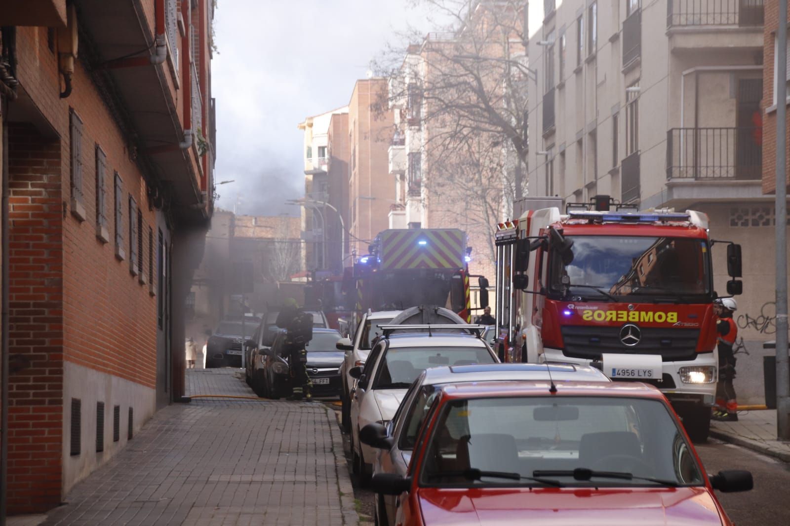 incendio-en-un-garaje-de-la-calle-almansa-fotos-andrea-m-5