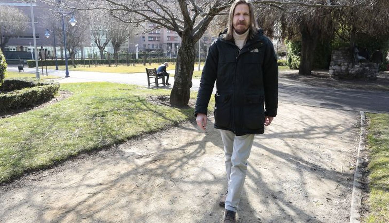 El candidato a la presidencia de la Junta de Unidas Podemos, Pablo Fernández, disfruta de la jornada de reflexión en la capital leonesa El candidato a la presidencia de la Junta de Unidas Podemos, Pablo Fernández, disfruta de la jornada de reflexión en la capital leonesa