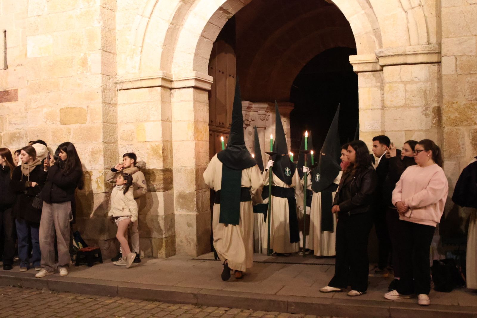 GALERÍA | Revive en imágenes la procesión de las Siete Palabras