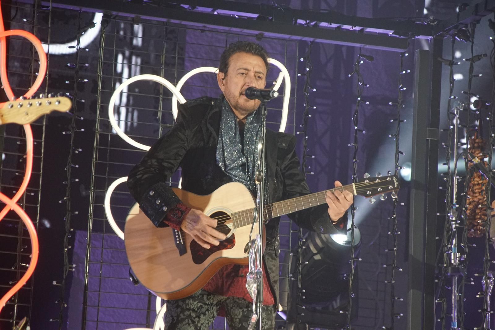 concierto-de-manolo-garcia-en-el-multiusos-sanchez-paraiso-fotos-juanes-49