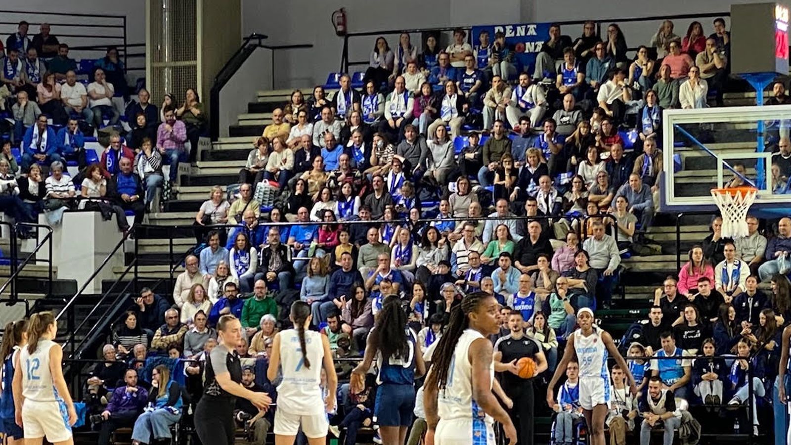 Fallo en el reloj de posesión del pabellón de Würzburg Silvia Domínguez