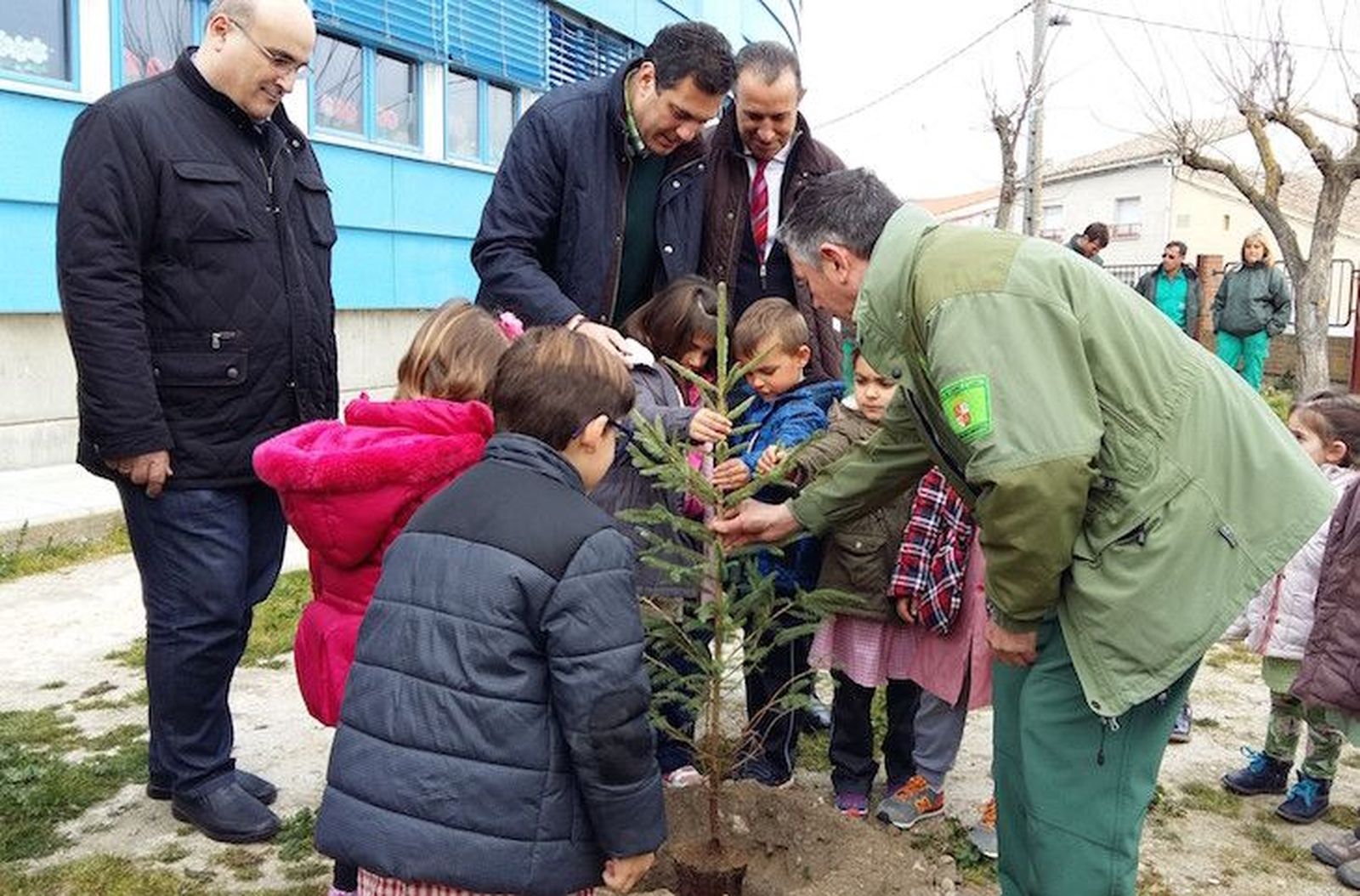 La Junta celebra el ‘Día del Árbol’ con los alumnos del CEO de Coreses