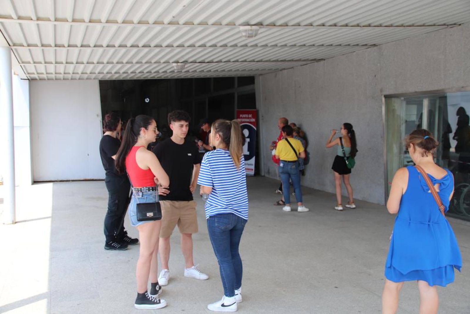 vecinos-de-monsagro-evacuados-en-el-pabellon-de-ciudad-rodrigo-foto-s24h-22