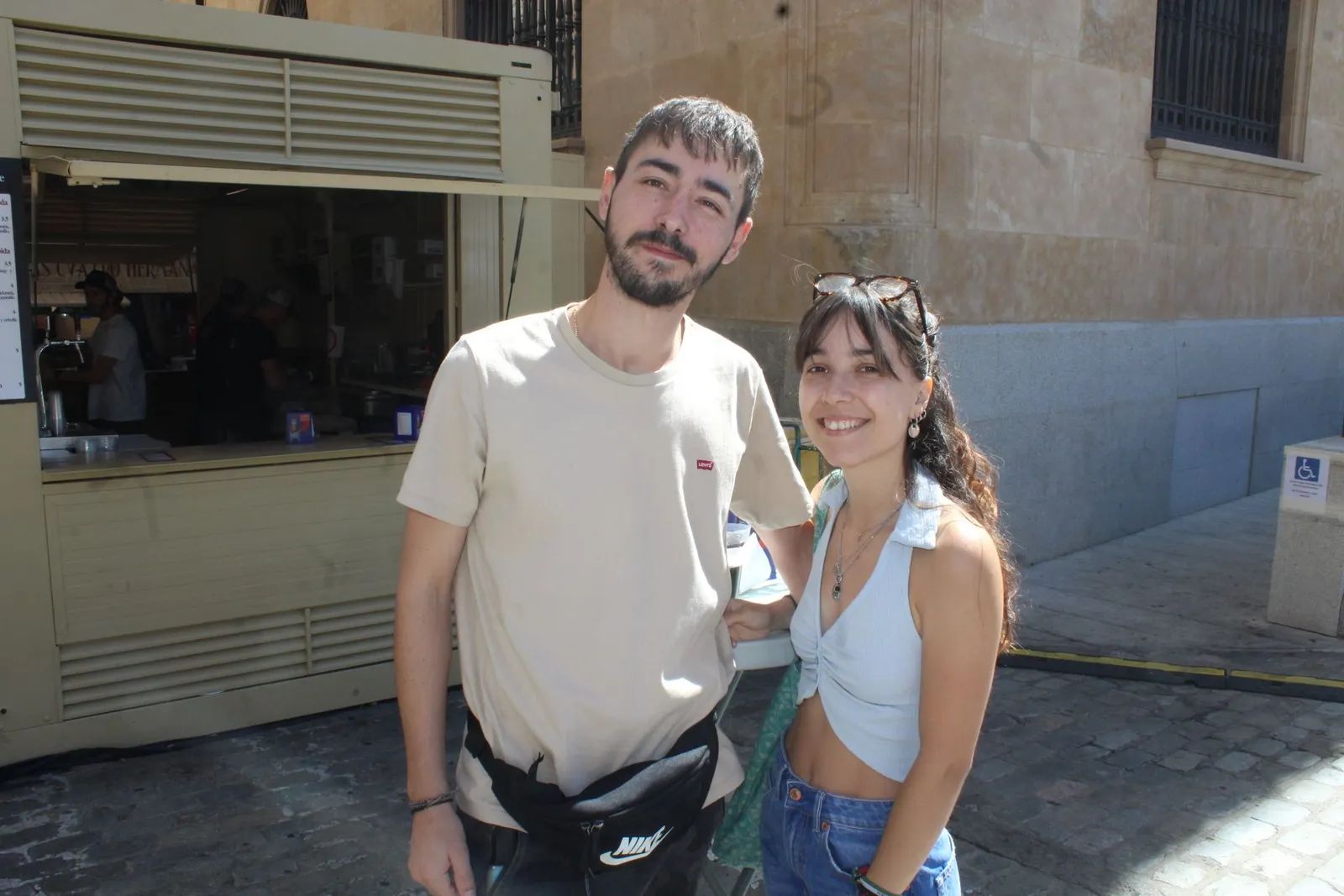 Ambiente en la Feria de Día en el mediodía de este sábado
