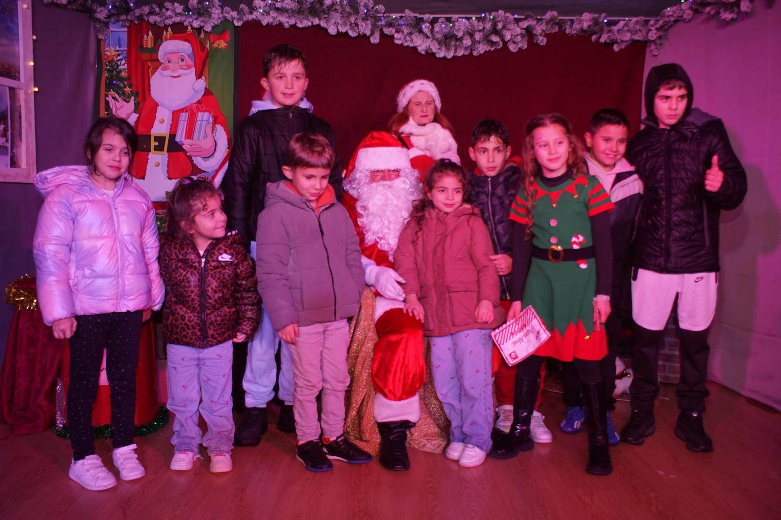 El Encinar recibe la visita de Papa Noel