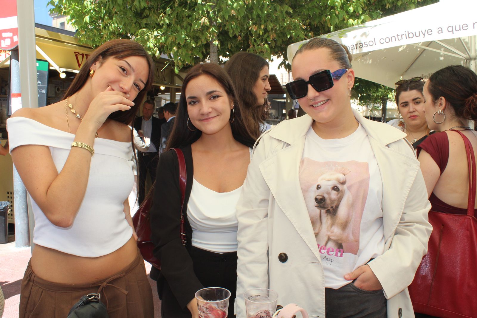 Ambiente en la Feria de Día en el mediodía de este jueves