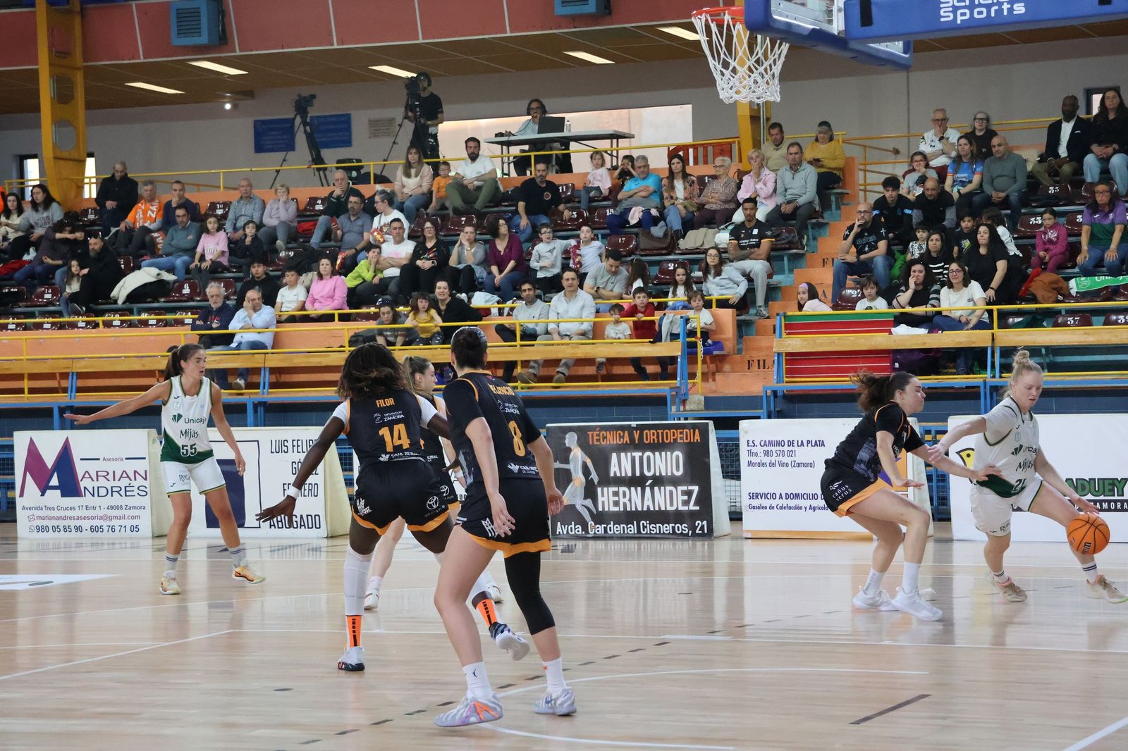 GALERÍA | Dura derrota del CD Zamarat ante Unicaja Mijas