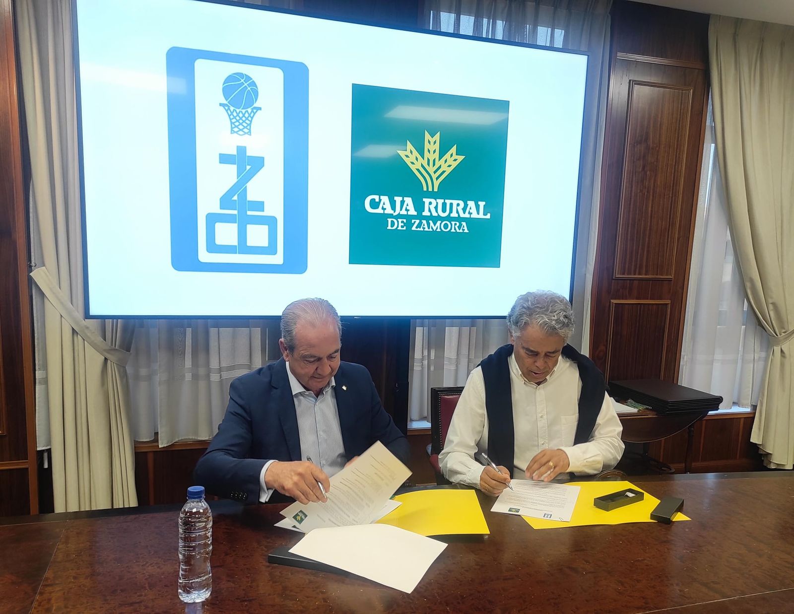Firma Caja Rural y CB Zamora