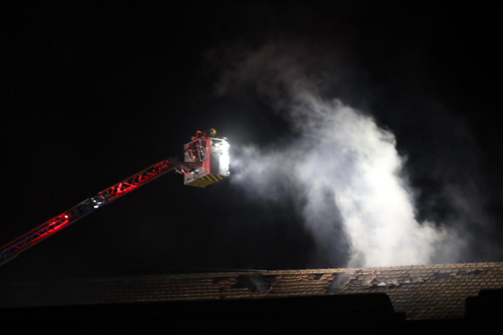 incendio-en-la-estacion-de-trenes-de-tejares-11