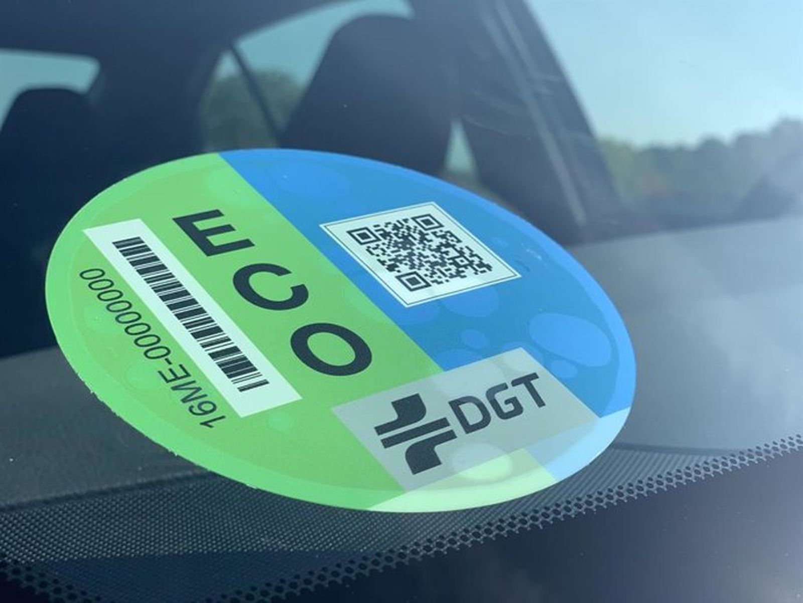 Etiqueta medioambiental de la DGT Etiqueta medioambiental de la DGT