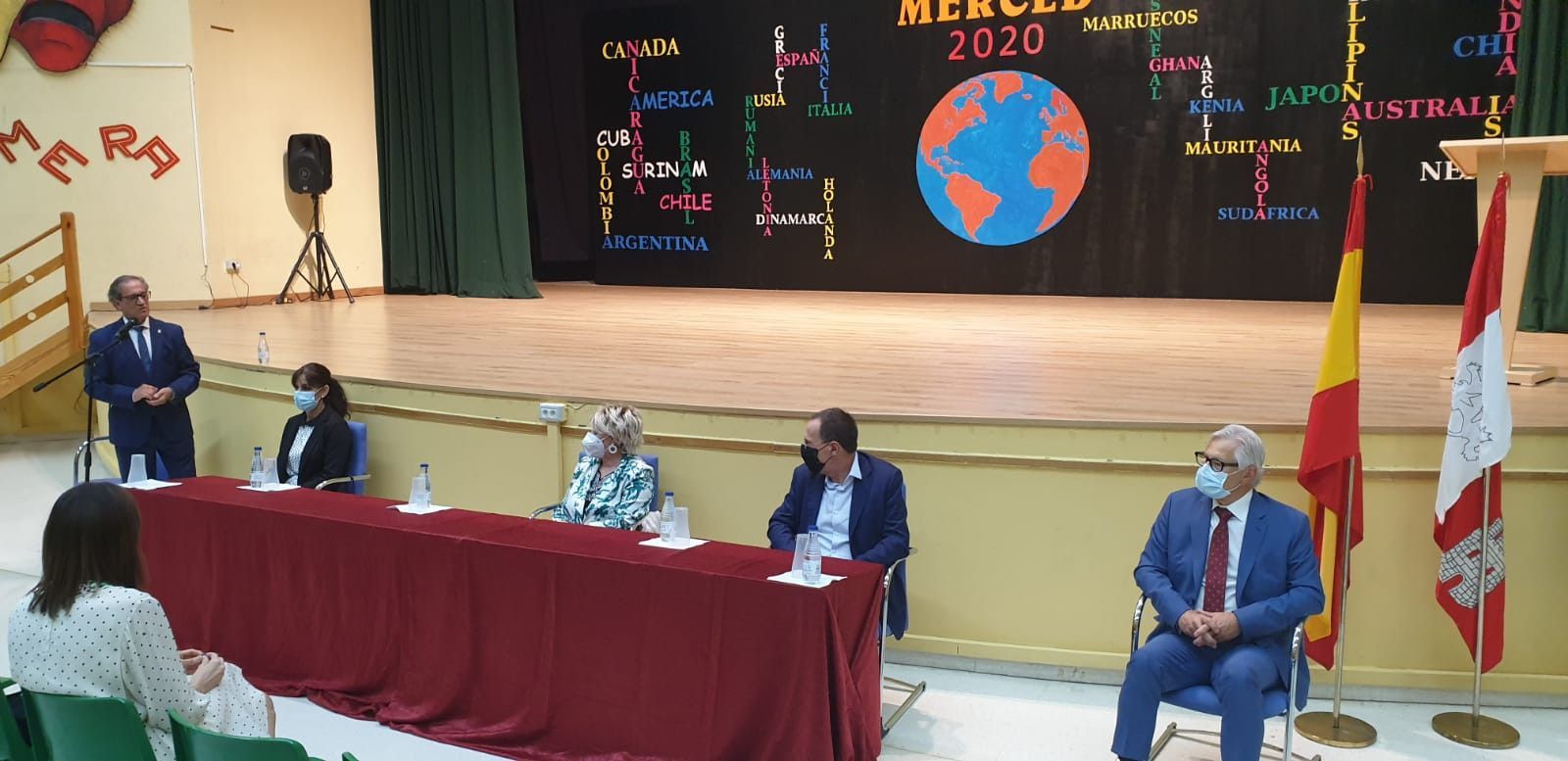 Angel blanco dia merced topas (1)