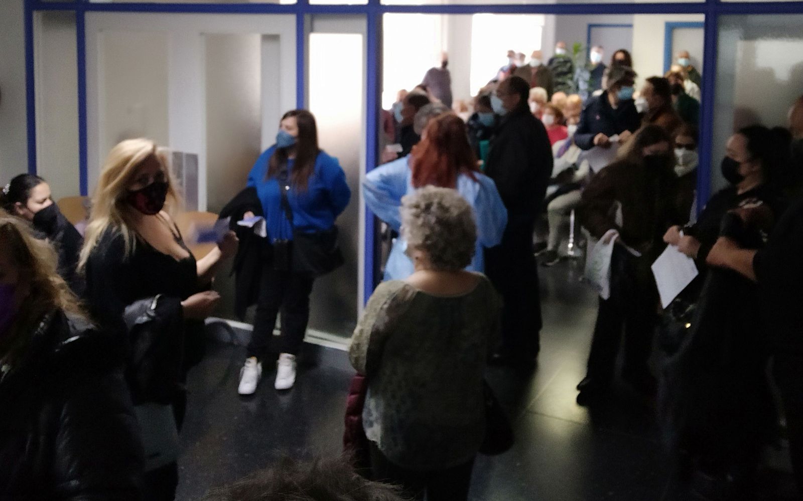 Pacientes en la sala de espera del Hospital