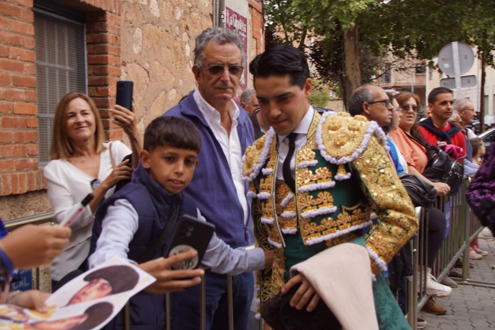 Ambiente en el patio de cuadrilla de La Glorieta este viernes, 15 de septiembre, antes de la novillada de Lorenzo Espioja. Fotos Juanes