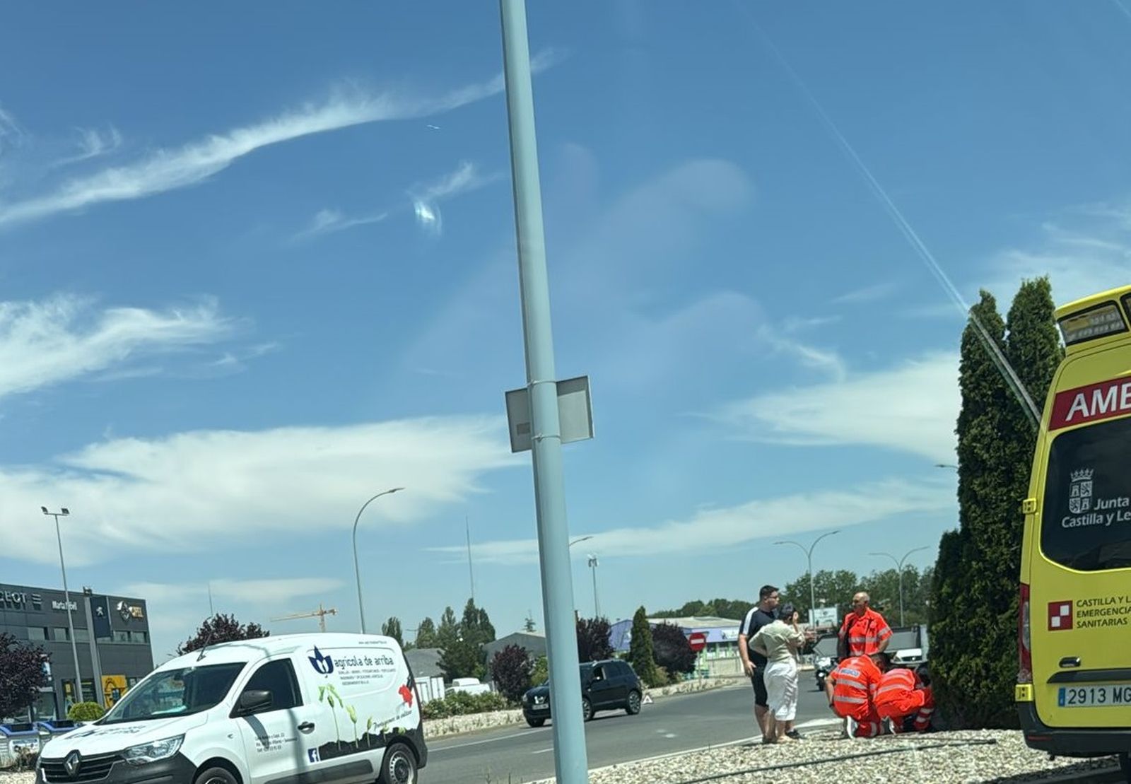 Un varón herido al caerse de la moto en Santa Marta de Tormes
