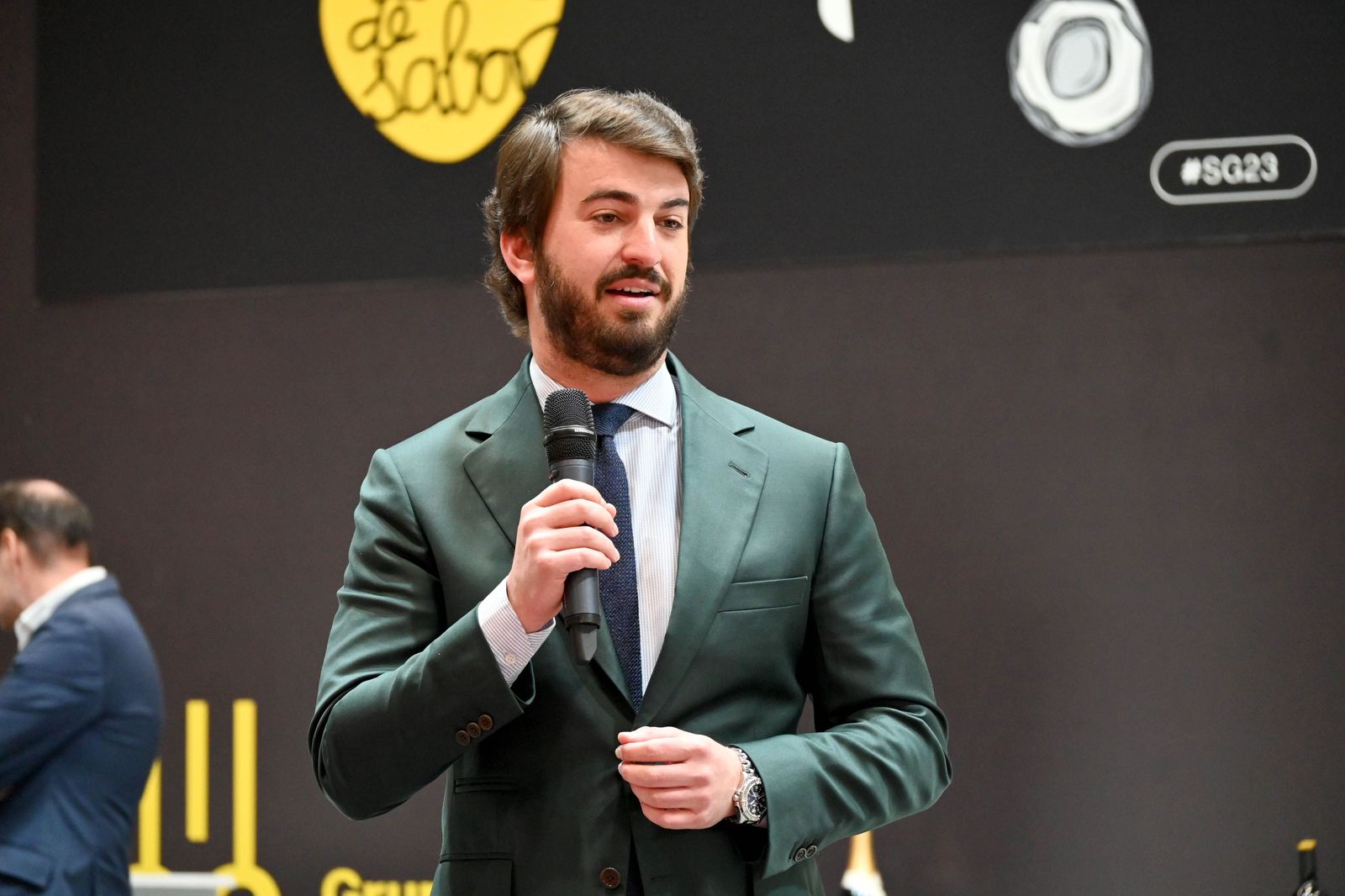 García-Gallardo destaca la labor fundamental de los sumilleres para dar a conocer nuevos vinos y contribuir al futuro del medio rural