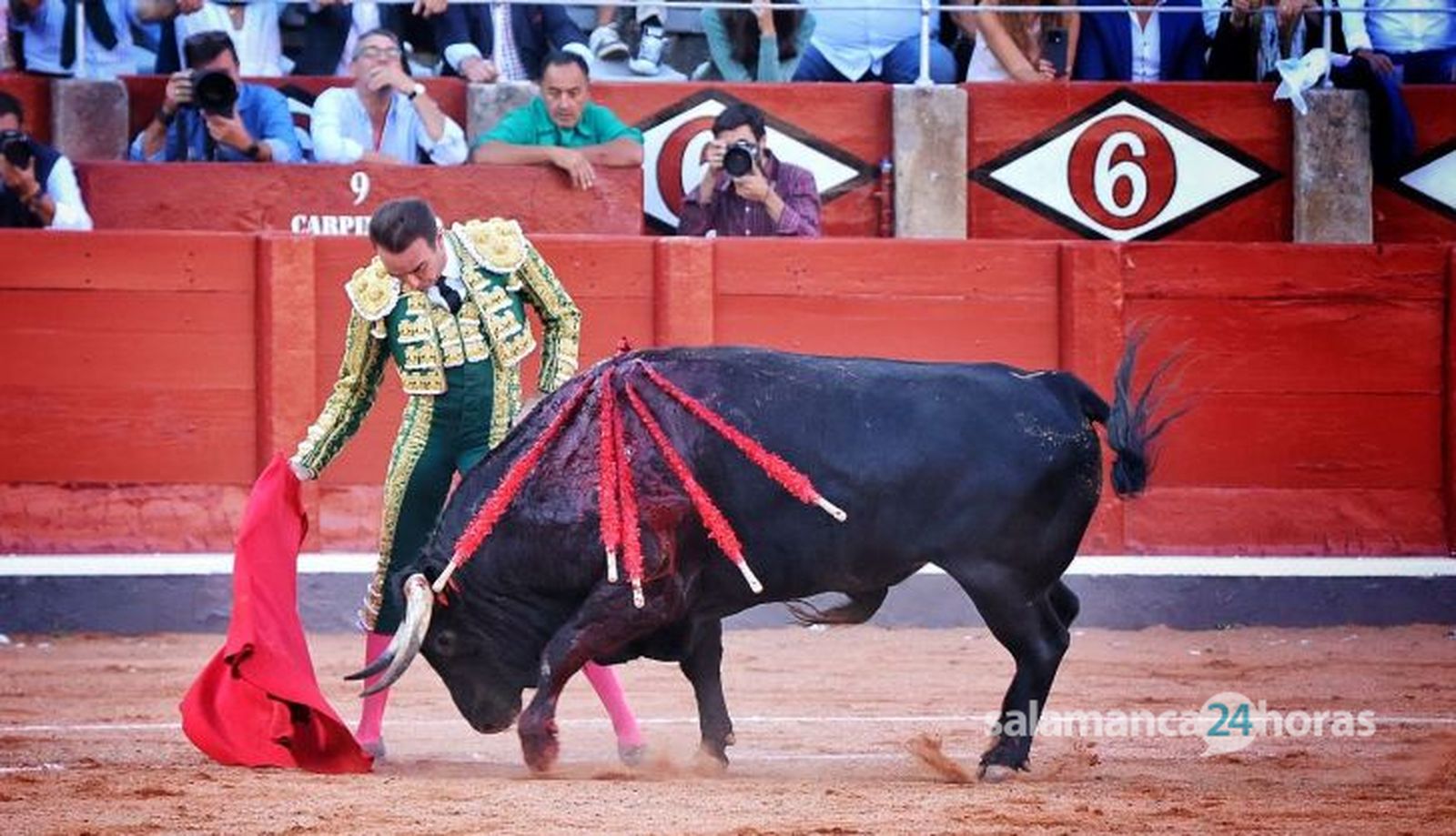 Corrida mixta del Capea: momentos más destacados del segundo festejo de abono de la Feria Taurina Virgen de la Vega 2024. Fotos Andrea M. Corrida mixta del Capea: momentos más destacados del segundo festejo de abono de la Feria Taurina Virgen de la Vega 2024. Fotos Andrea M.