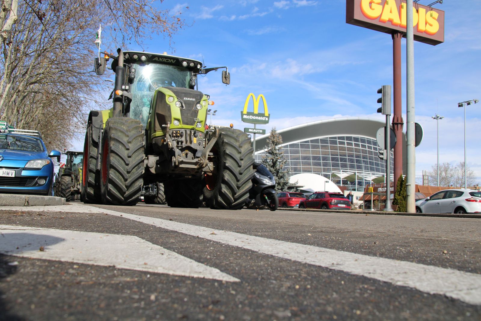 concentracion-profesionales-del-campo-en-el-carrefour-48