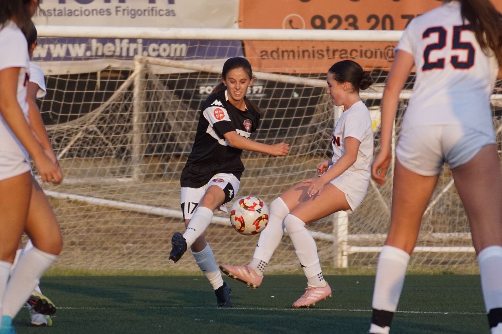 partido-amistoso-salamanca-futbol-femenino-y-milton-academy-foto-juanes-22