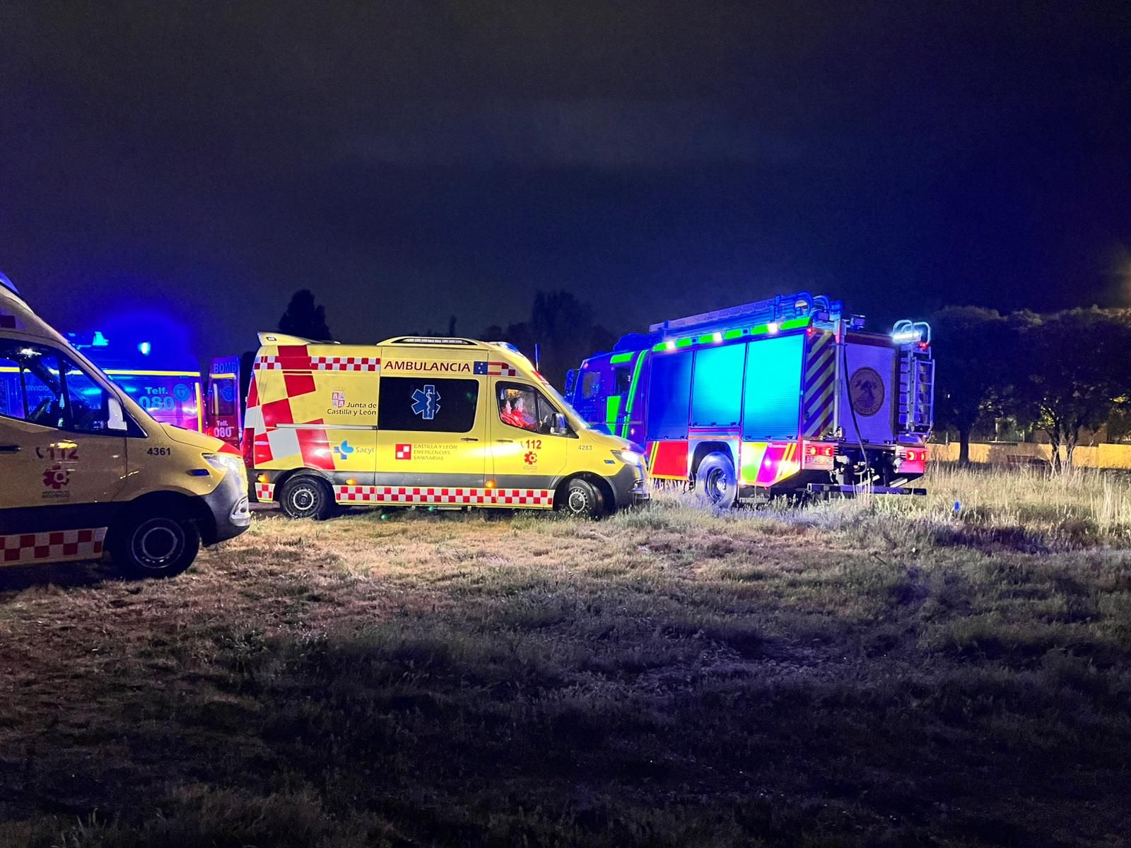 Rescate a un hombre en un pozo en una nave del barrio de Tejares