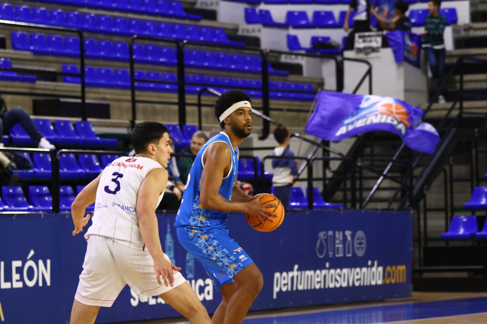 Perfumerías Avenida - Obradoiro Ames