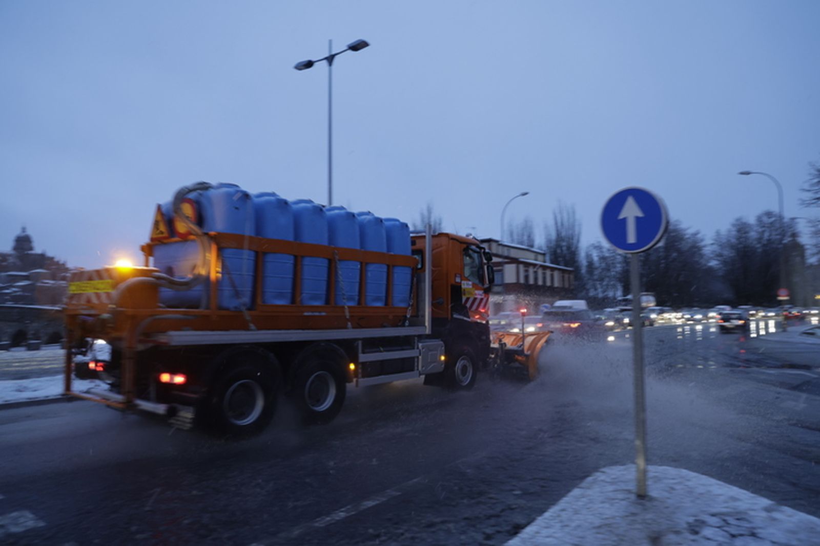 La nieve anega carreteras y tiñe de blanco Salamanca capital y provincia: imágenes de la nevada de este 28 de enero