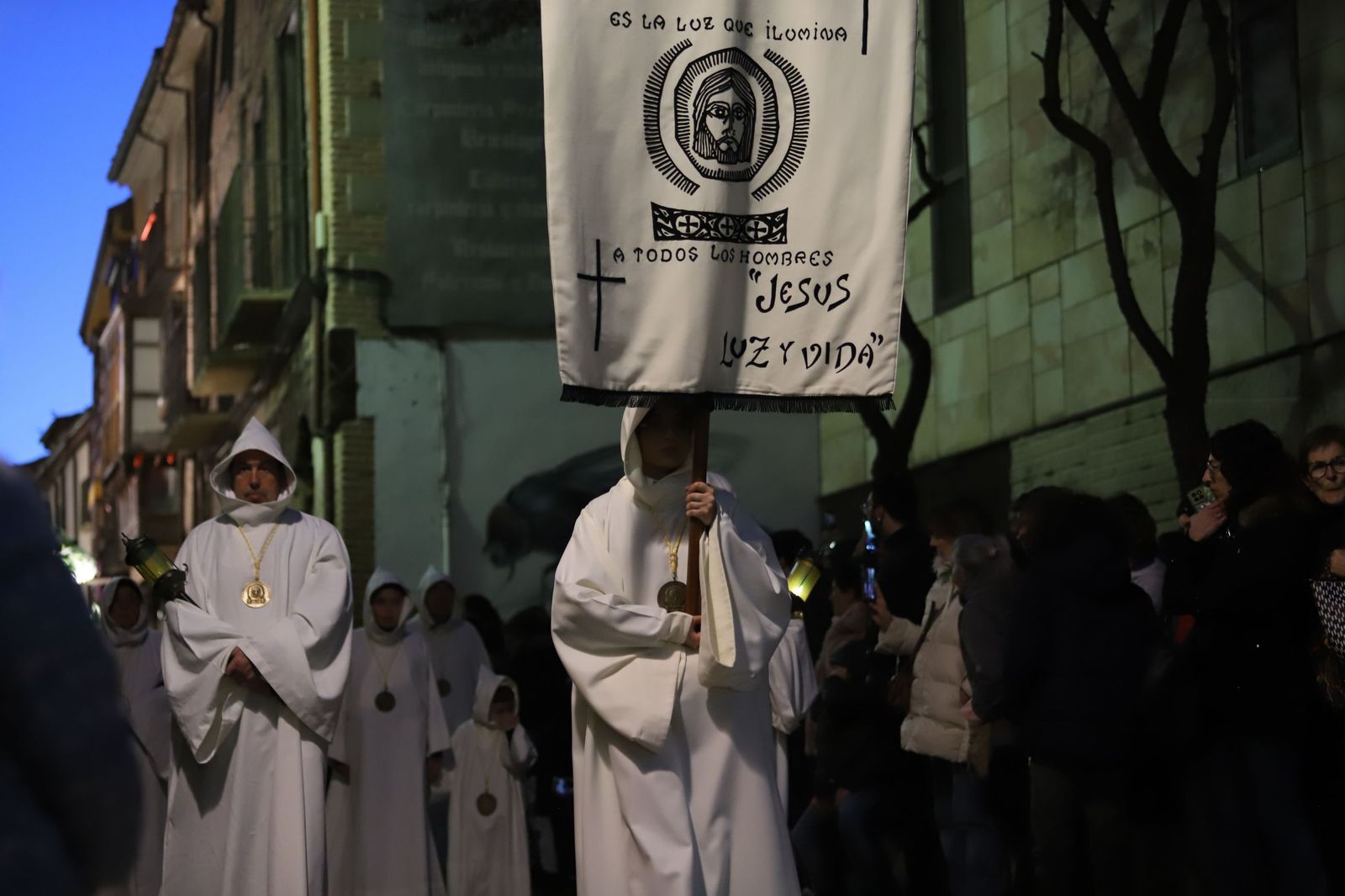 GALERÍA | Revive en imágenes la Procesión de Luz y Vida