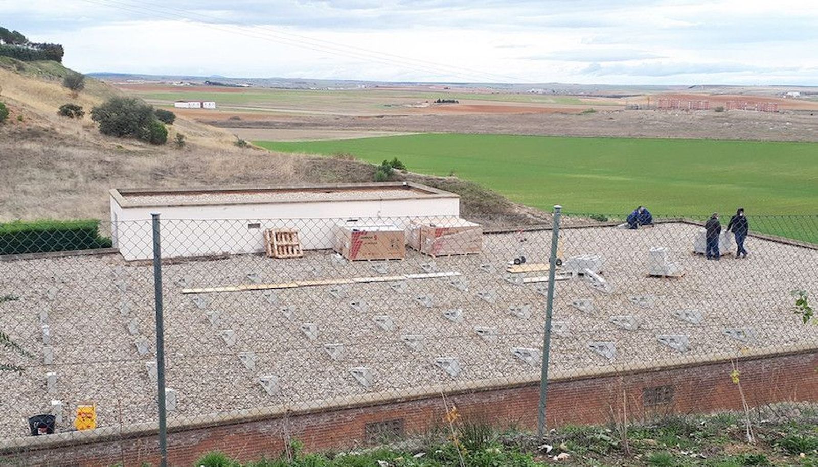 Placas solares depósito agua Valdehigal