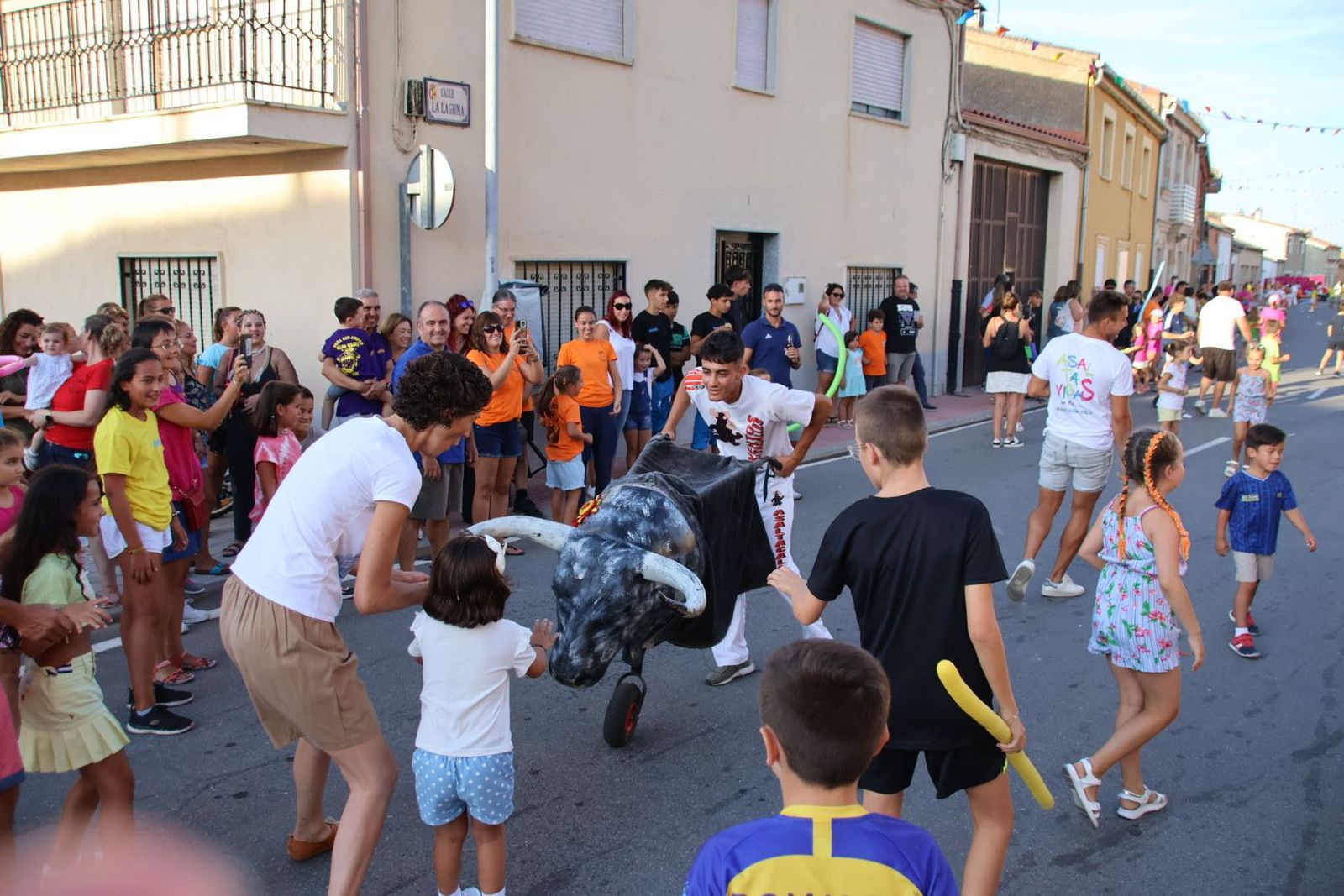 Encierro con carretones en Calzada de Valdunciel