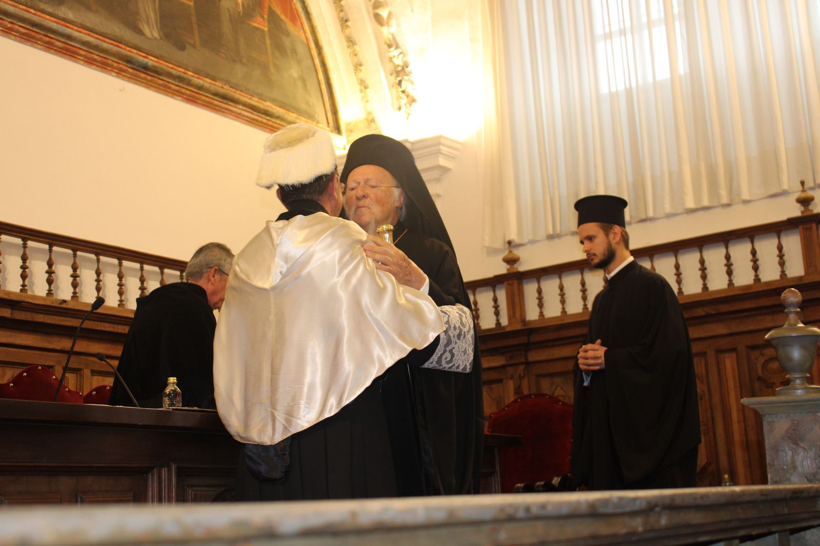 investidura-como-doctor-honoris-causa-de-la-universidad-pontific-7